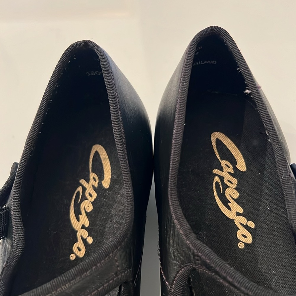Capezio black leather Mary Jane tap shoes - Picture 6 of 9